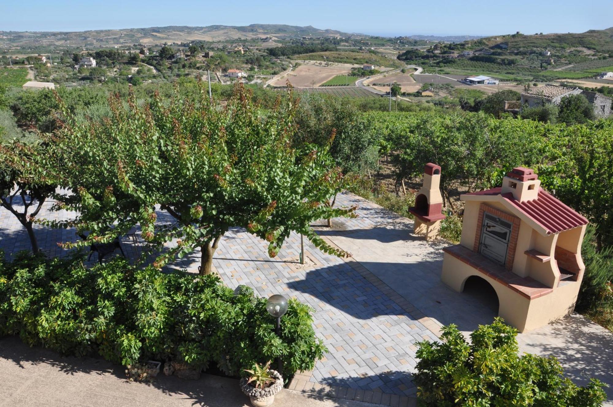 B&B La Terrazza Degli Scrittori Racalmuto Eksteriør billede